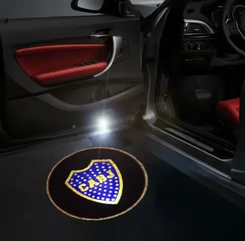 Luz Cortesia Auto A Pilas Puerta Logo Marcas Regalo Tuning — imagen 2 de 11
